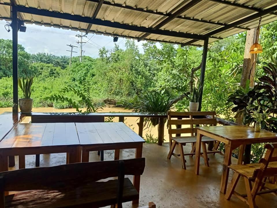 Suankafae Resort สวนกาแฟรีสอร์ท Surat Thani Eksteriør bilde